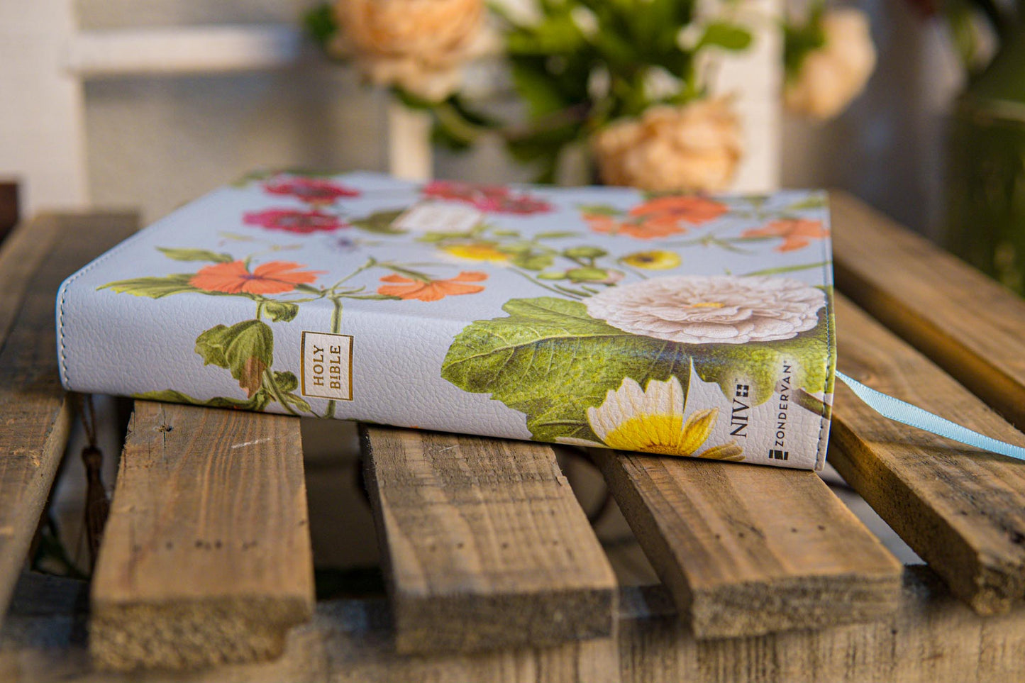 NIV Blue Floral Artisan Bible