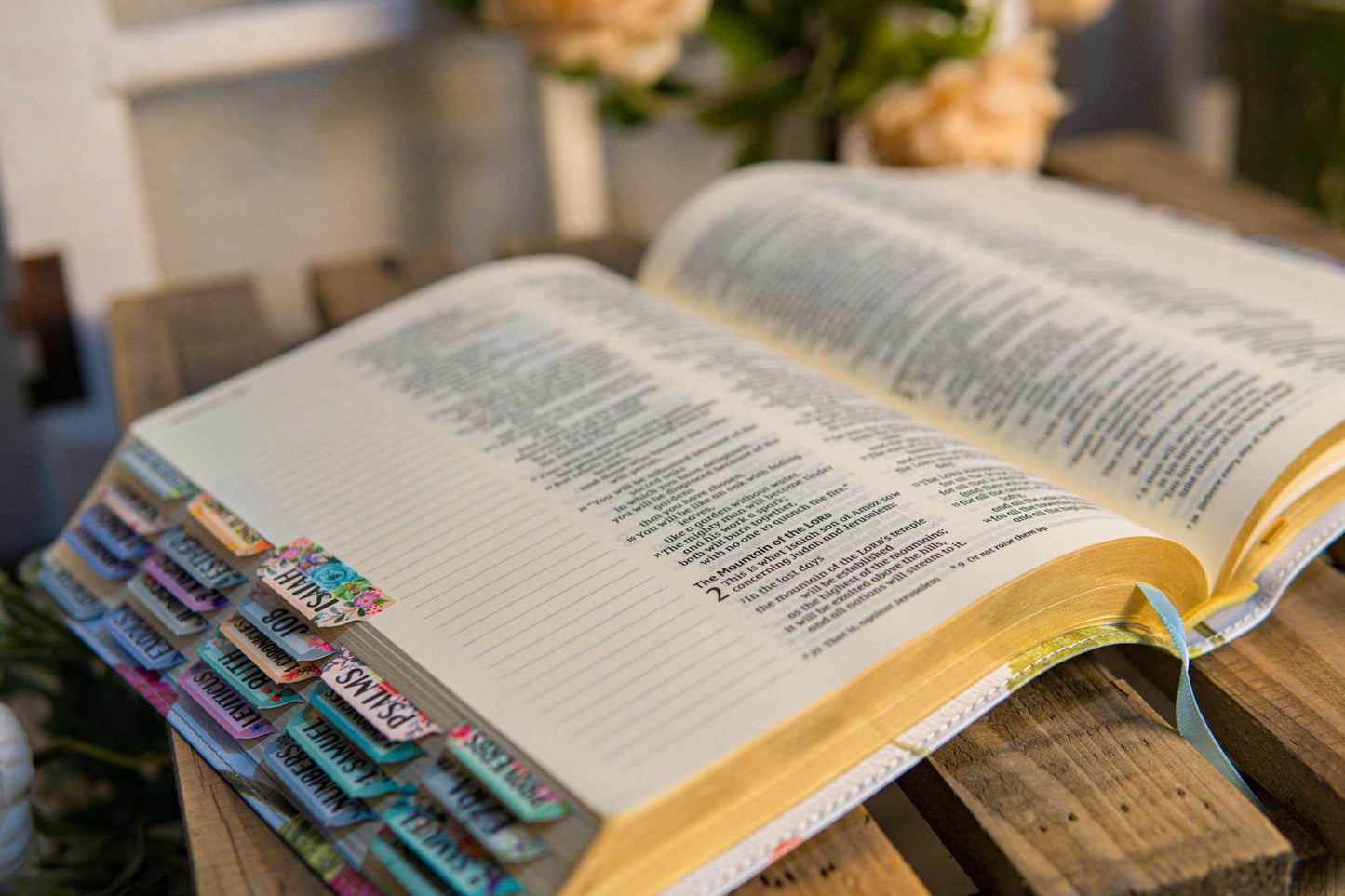 NIV Blue Floral Artisan Bible