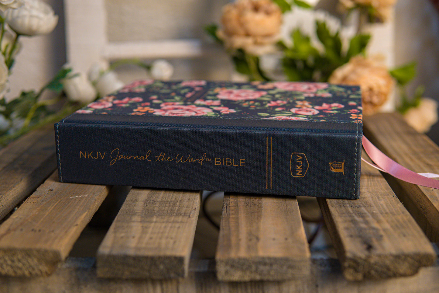 NKJV Blue Floral Journal Bible